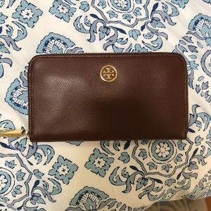 Tory Burch dark Brown wallet NWT